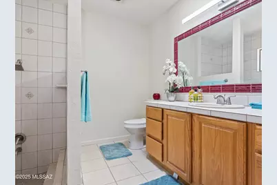 6401 N Camino Padre Isidoro, Tucson, AZ 85718 - Photo 31