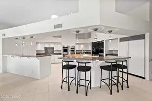 3211 E Blossom Dancer Ln, Tucson, AZ 85718 - Photo 7