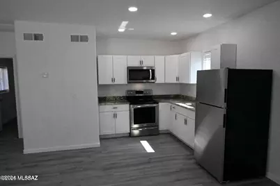 1385 E Hedrick Drive, Tucson, AZ 85719 - Photo 17