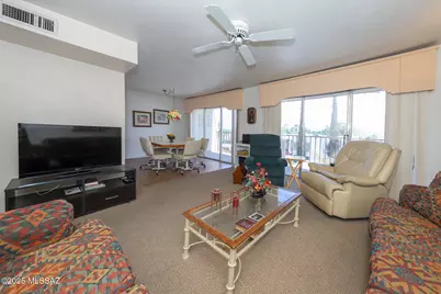 1600 N Wilmot Road #UNIT 285, Tucson, AZ 85712 - Photo 1