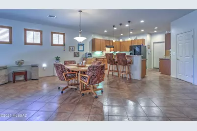 70 E Calle Vivaz, Green Valley, AZ 85614 - Photo 5