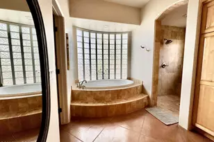 11096 N Pusch Ridge View Pl, Oro Valley, AZ 85737 - Photo 17