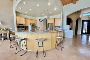 11096 N Pusch Ridge View Pl, Oro Valley, AZ 85737 - Photo 7