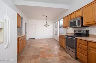 63548 E Holiday Dr, Tucson, AZ 85739 - Photo 9