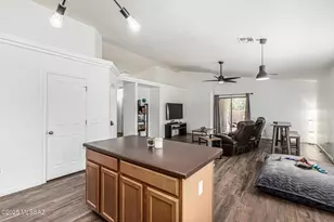 11483 W Magic Song St, Marana, AZ 85658 - Photo 15