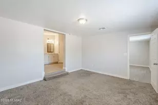 18 E Mac Iver Pl, Tucson, AZ 85705 - Photo 13