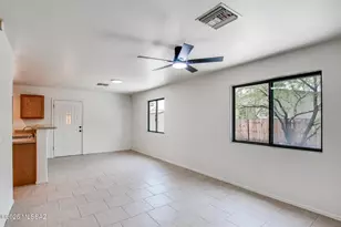 9305 S Vicki Dr, Tucson, AZ 85736 - Photo 7