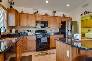 61736 E Oakwood Dr, Tucson, AZ 85739 - Photo 9