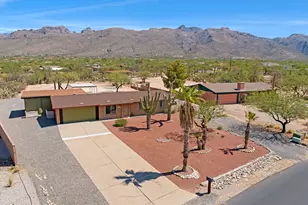 10273 E Rio De Oro Dr, Tucson, AZ 85749 - Photo 1