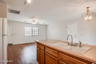 3870 S Calle Viva, Green Valley, AZ 85614 - Photo 5