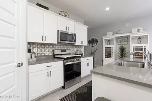 12481 W Mieko Ln, Marana, AZ 85653 - Photo 9