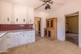 215 E 26th St, Tucson, AZ 85713 - Photo 17