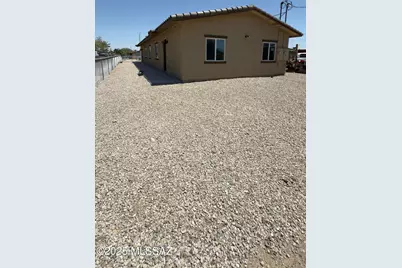 328 E 24th Street, Tucson, AZ 85713 - Photo 3