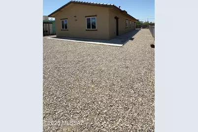 328 E 24th Street, Tucson, AZ 85713 - Photo 3