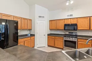 9467 N Weather Hill Dr, Tucson, AZ 85743 - Photo 3