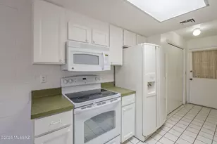 261 W Placita de Los Anillos, Green Valley, AZ 85614 - Photo 15