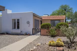 261 W Placita de Los Anillos, Green Valley, AZ 85614 - Photo 3