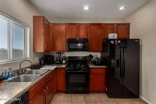 6297 S Iron Brand Dr, Tucson, AZ 85757 - Photo 13