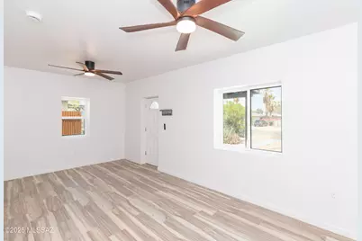 4040 E 17th Street, Tucson, AZ 85711 - Photo 9