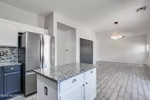 432 W Calle Sombra Linda, Sahuarita, AZ 85629 - Photo 3