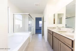 9571 E Wynalda Dr, Tucson, AZ 85747 - Photo 7