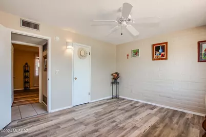 321 S Abrego Drive, Green Valley, AZ 85614 - Photo 15