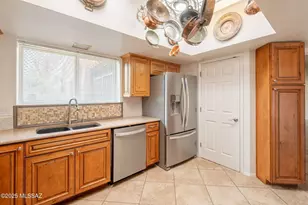 3910 S Via Del Ruisenor, Green Valley, AZ 85622 - Photo 15