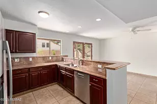 11677 N Copper Creek Dr, Tucson, AZ 85737 - Photo 13