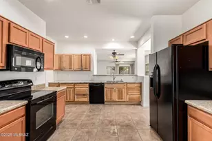 20927 E Frontier Rd, Red Rock, AZ 85145 - Photo 11