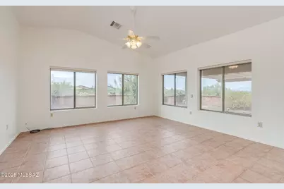 1012 W Union Bell Drive, Green Valley, AZ 85614 - Photo 7