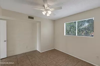 1341 E Fort Lowell Road # 52B, Tucson, AZ 85719 - Photo 9