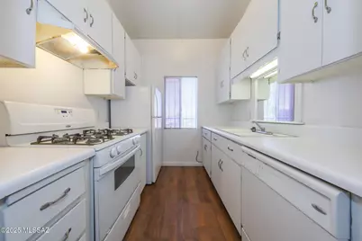 808 S Langley Avenue #UNIT 201, Tucson, AZ 85710 - Photo 11