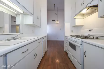 808 S Langley Avenue #UNIT 201, Tucson, AZ 85710 - Photo 13