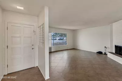 9761 E Cinder Court, Tucson, AZ 85748 - Photo 3