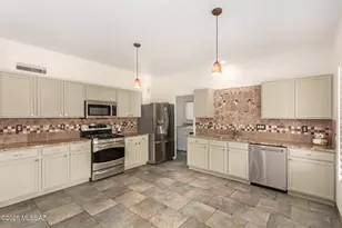 10176 N Nine Iron Dr, Oro Valley, AZ 85737 - Photo 5