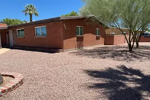 2201 E La Madera Dr, Tucson, AZ 85719 - Photo 35