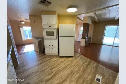 240 W Cumaro Drive, Green Valley, AZ 85614 - Photo 11