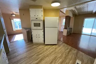 240 W Cumaro Dr, Green Valley, AZ 85614 - Photo 11