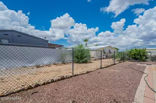 240 W Cumaro Dr, Green Valley, AZ 85614 - Photo 39