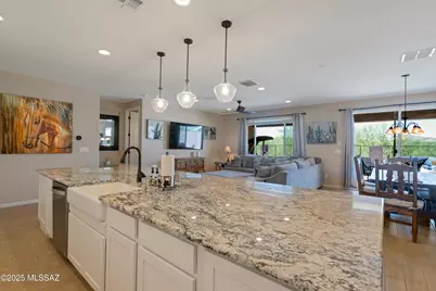 7738 W Laurel Lane, Marana, AZ 85658 - Photo 9
