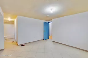 6911 W Tumbling T, Tucson, AZ 85757 - Photo 23