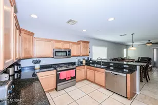 10576 E River Stone Ct, Tucson, AZ 85747 - Photo 17