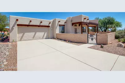 656 W Rio Moctezuma, Green Valley, AZ 85614 - Photo 1