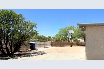 4024 E Santa Barbara Avenue, Tucson, AZ 85711 - Photo 31