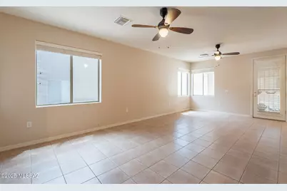 503 W Shadow Wood St, Green Valley, AZ 85614 - Photo 5