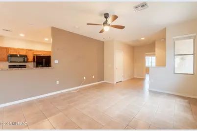 503 W Shadow Wood St, Green Valley, AZ 85614 - Photo 7