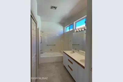 14212 N Cirrus Hill Drive, Oro Valley, AZ 85755 - Photo 9