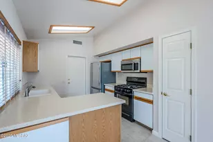 14212 N Cirrus Hill Dr, Oro Valley, AZ 85755 - Photo 13