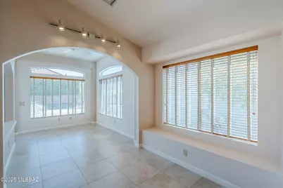 14212 N Cirrus Hill Drive, Oro Valley, AZ 85755 - Photo 7