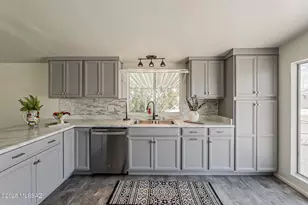 5441 N Royal Palm Dr, Tucson, AZ 85705 - Photo 3